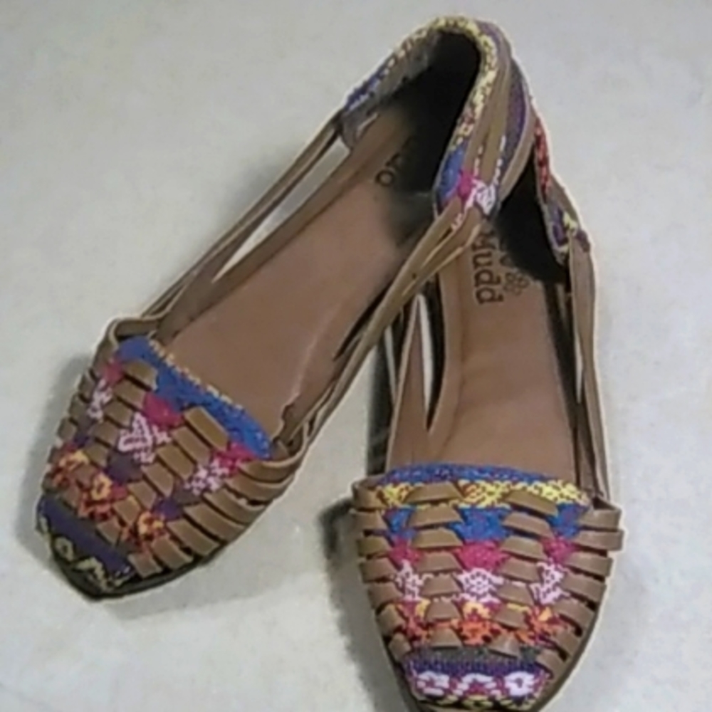 Cute Mudd slip-on shoes